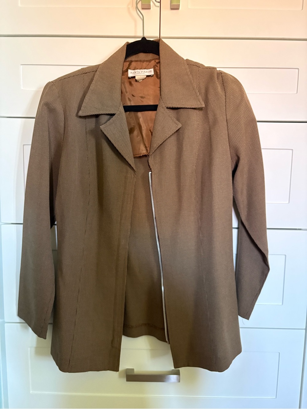 Women's Allyn Paige Tan Zip-Front Jacket - Classic Collar